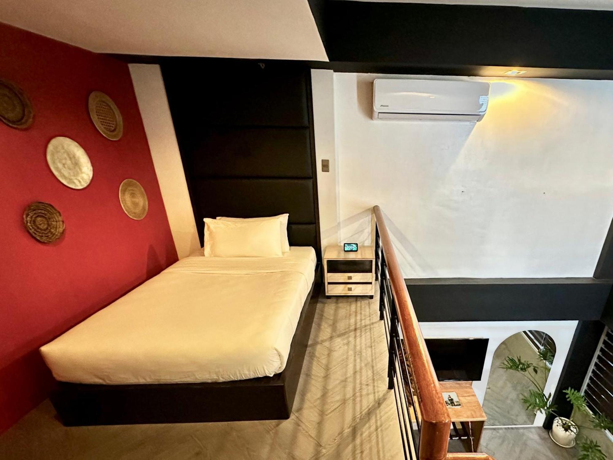 Havitat Boutique Hotel Makati City Buitenkant foto